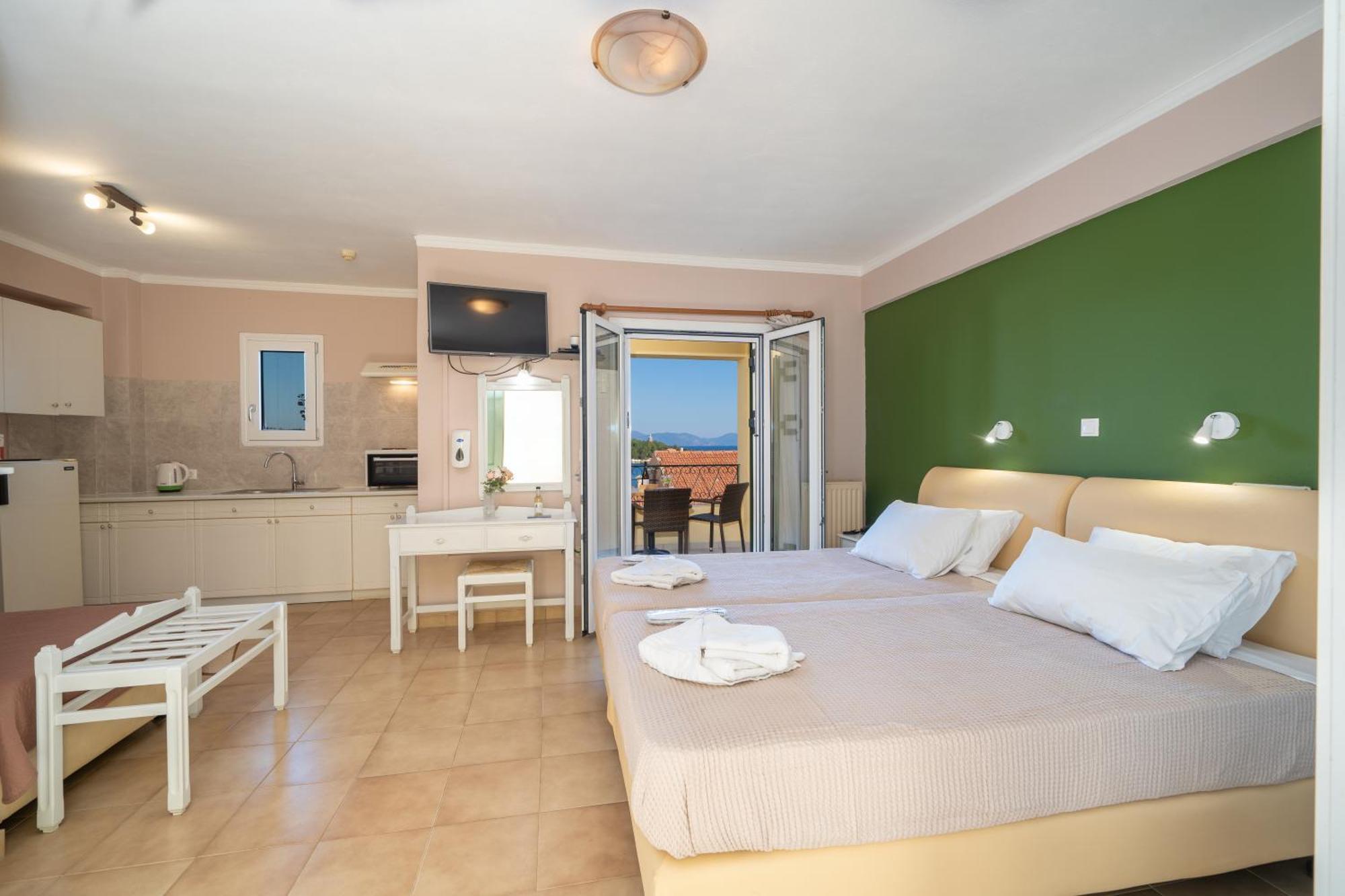 Stella Hotel Apartments Fiskárdo Eksteriør bilde