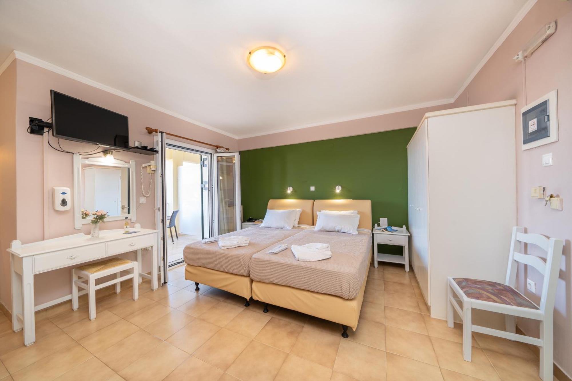 Stella Hotel Apartments Fiskárdo Eksteriør bilde